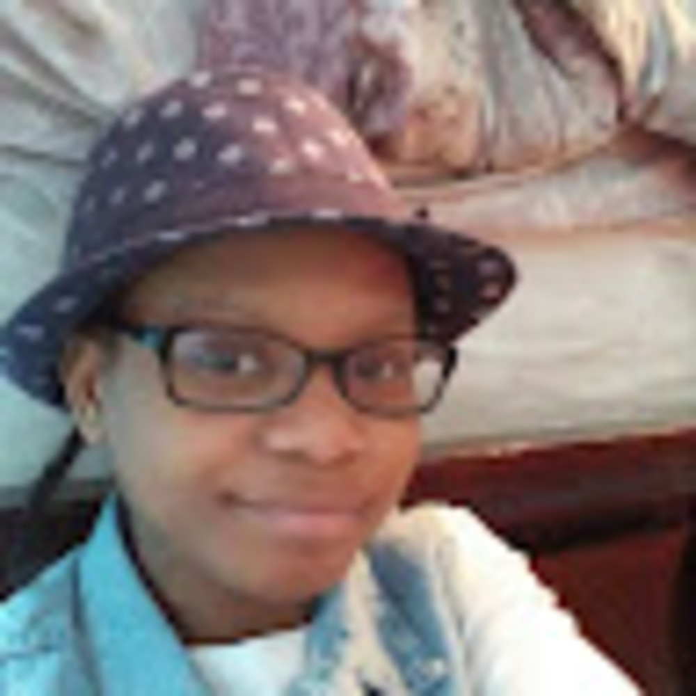 Meet your Posher, Kayla